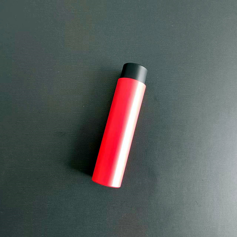 3.8g  lipstick tube with magnetic lid