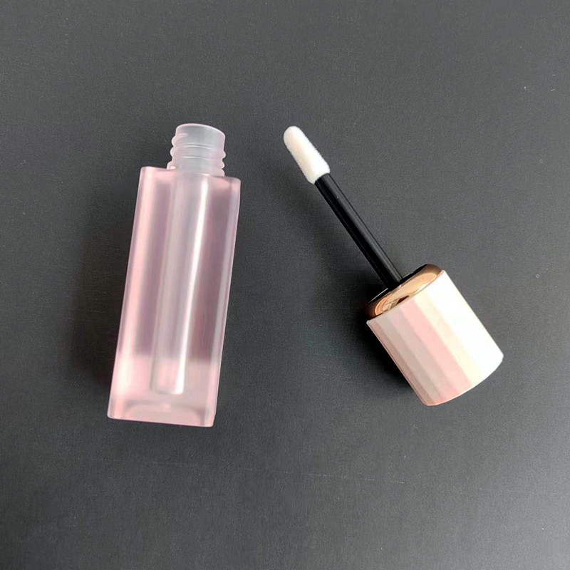 2.5g square shaped frosted lip gloss tube